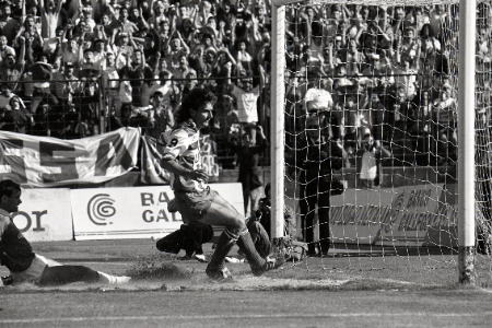 El gol de Stoja ante el Murcia certificaba el regreso a Primera División en el año 1991.