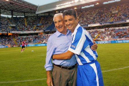 Arsenio y Bebeto, dos piezas esenciales del éxito del Deportivo del siglo XX, se reencontraron durante los actos de celebración del centenario del club. 